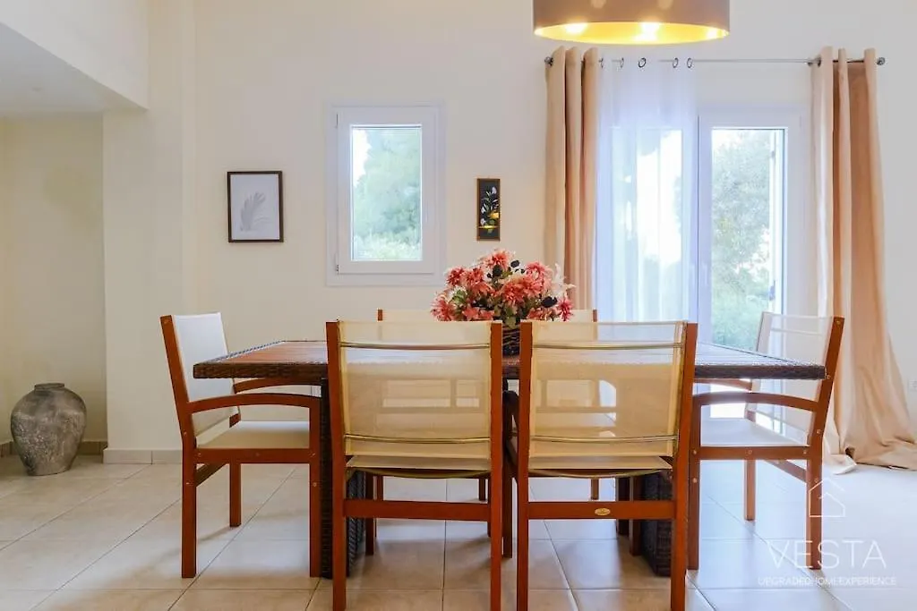 Apartment Yiasemi Open-Plan Suite, Near Lagomandra Beach Greece