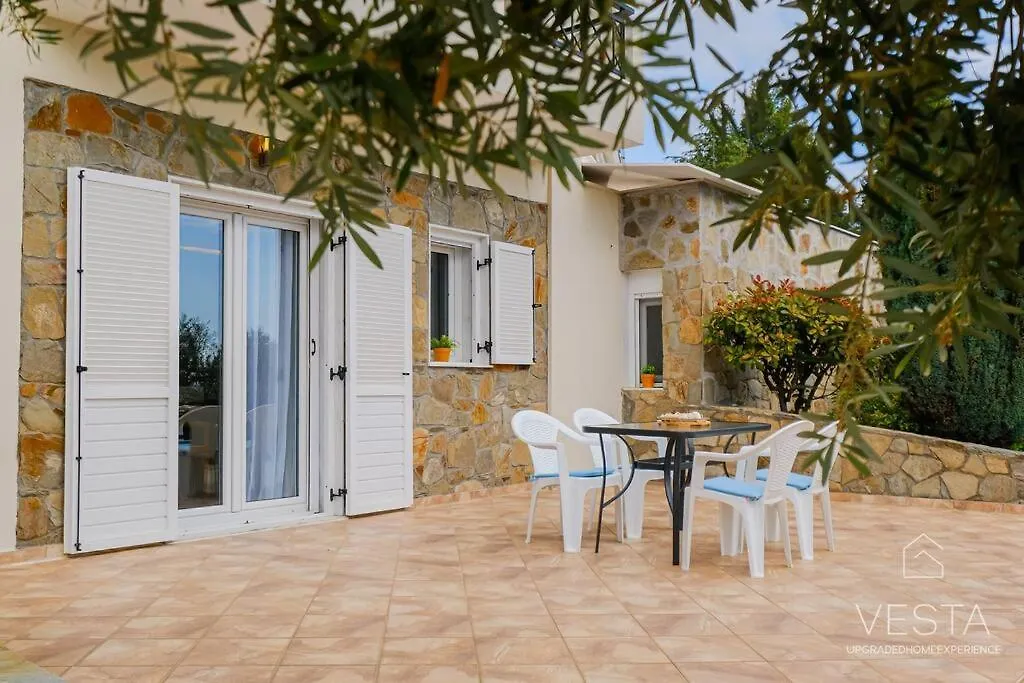 Yiasemi Open-Plan Suite, Near Lagomandra Beach