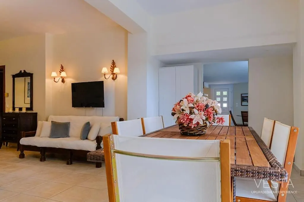 Yiasemi Open-Plan Suite, Near Lagomandra Beach