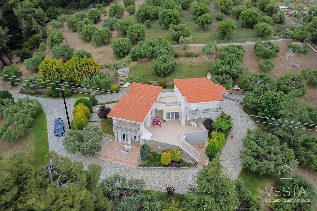 Yiasemi Open-Plan Suite, Near Lagomandra Beach