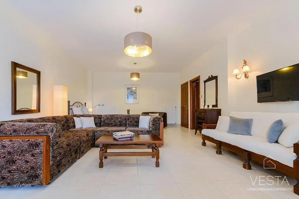 Yiasemi Open-Plan Suite, Near Lagomandra Beach Greece