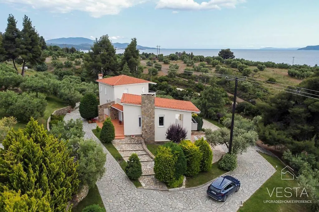 Yiasemi Open-Plan Suite, Near Lagomandra Beach