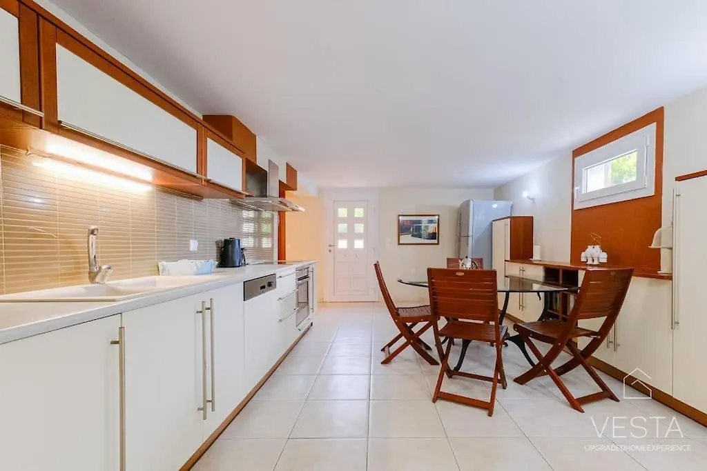 Yiasemi Open-Plan Suite, Near Lagomandra Beach 0*,  Grekland